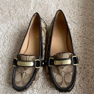 Women’s coach flats size 7